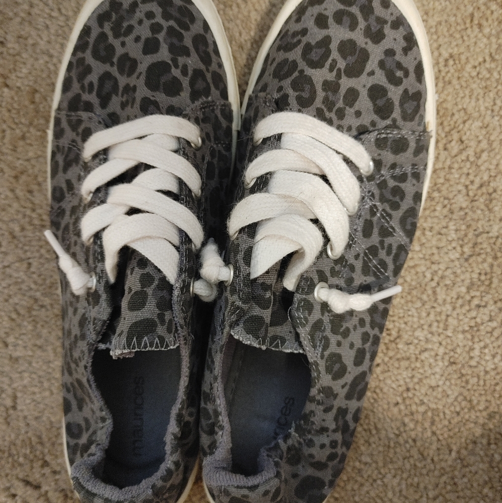 Maurices scrunch back sneaker